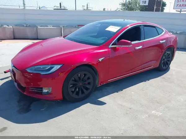 5YJSA1E23JF270459 2018 TESLA MODEL S - Image 2