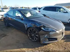5YJSA1E23JF275886 2018 TESLA MODEL S