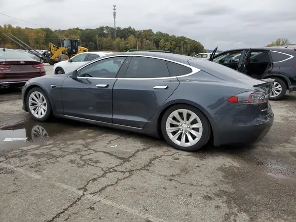 5YJSA1E23JF277377 2018 TESLA MODEL S - Image 2