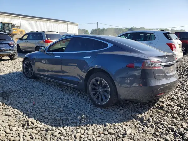 5YJSA1E23JF278304 2018 TESLA MODEL S - Image 2