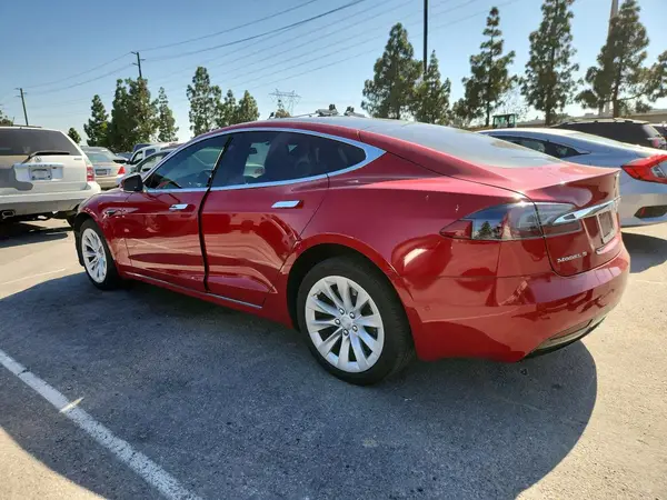 5YJSA1E23JF281204 2018 TESLA MODEL S - Image 2
