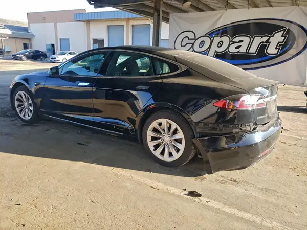 5YJSA1E23JF281462 2018 TESLA MODEL S - Image 2