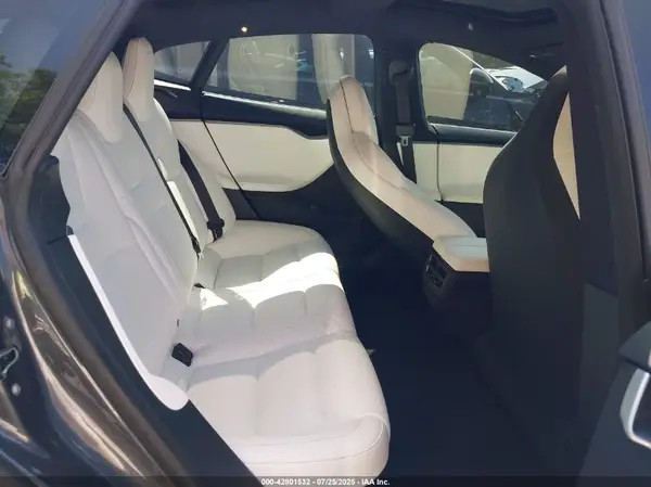 5YJSA1E23JF285107 2018 TESLA MODEL S - Image 8