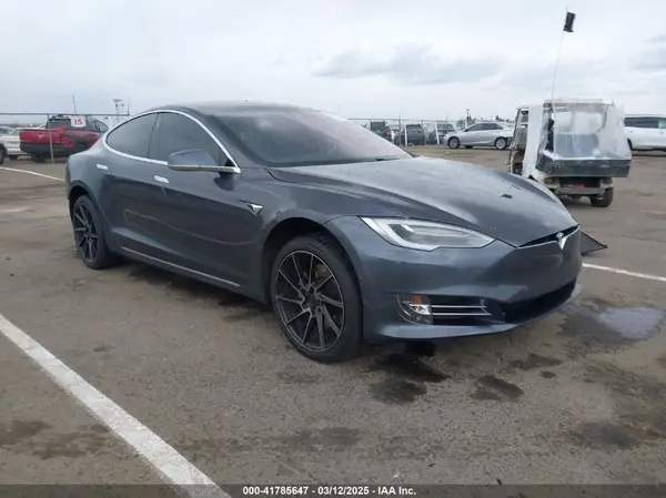 5YJSA1E23JF291974 2018 TESLA MODEL S - Image 1