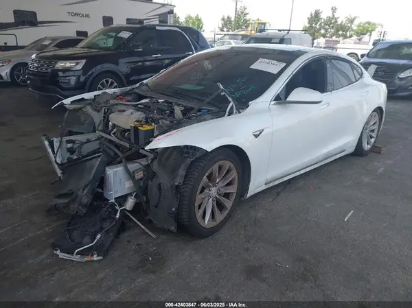 5YJSA1E23JF292171 2018 TESLA MODEL S - Image 2