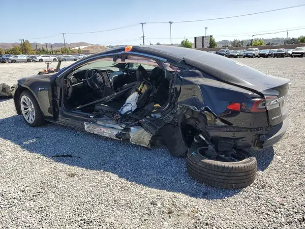 5YJSA1E23JF293689 2018 TESLA MODEL S - Image 2