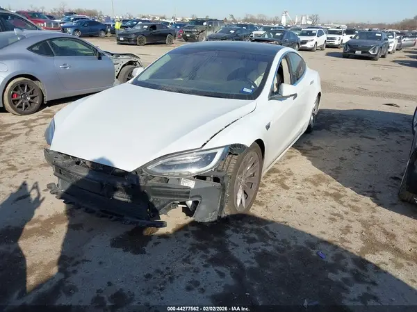 5YJSA1E23JF294941 2018 TESLA MODEL S - Image 2