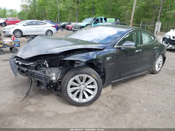 5YJSA1E23JF295149 2018 TESLA MODEL S - Image 2