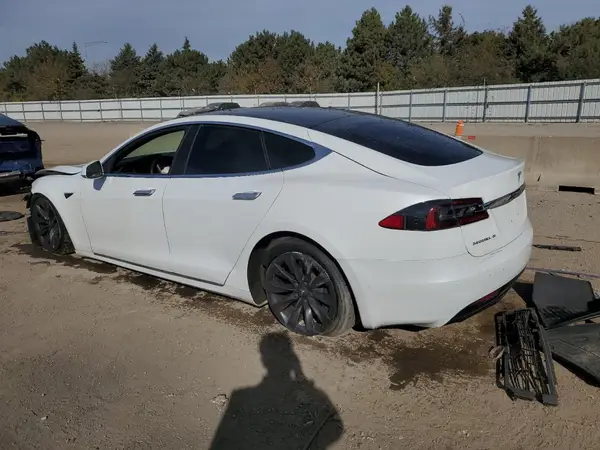 5YJSA1E23KF306507 2019 TESLA MODEL S - Image 2