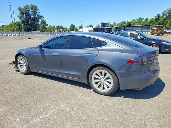 5YJSA1E23KF347753 2019 TESLA MODEL S - Image 2