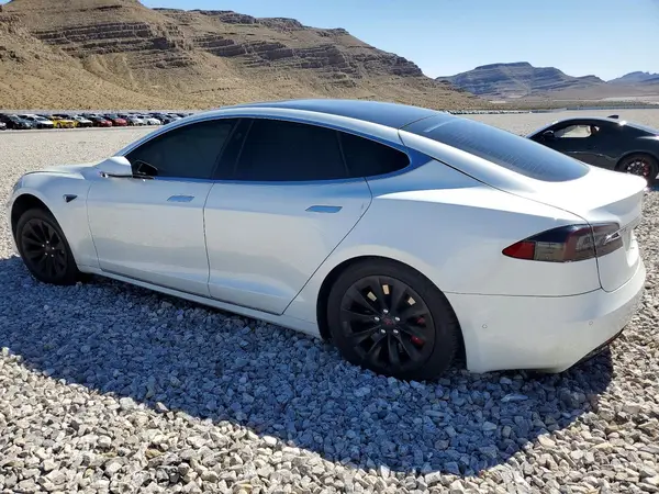 5YJSA1E23KF347865 2019 TESLA MODEL S - Image 2
