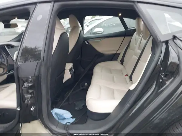 5YJSA1E23LF390913 2020 TESLA MODEL S - Image 8