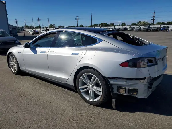 5YJSA1E24GF123723 2016 TESLA MODEL S - Image 2
