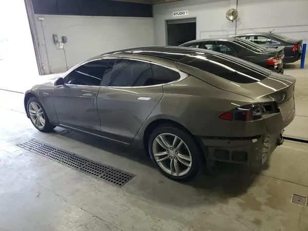 5YJSA1E24GF129201 2016 TESLA MODEL S - Image 2