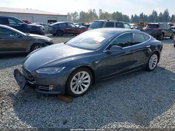 5YJSA1E24GF134799 2016 TESLA MODEL S - Image 2