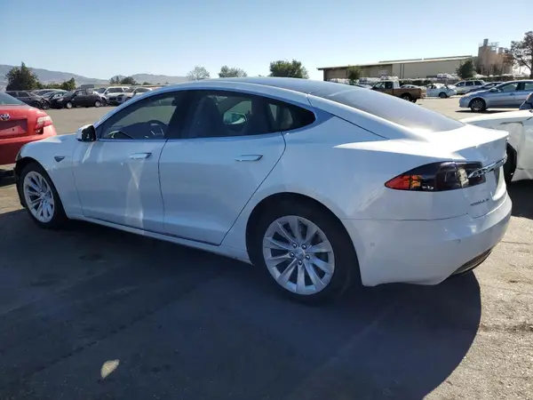 5YJSA1E24GF152526 2016 TESLA MODEL S - Image 2