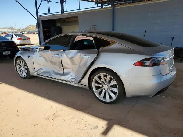 5YJSA1E24GF176745 2016 TESLA MODEL S - Image 2
