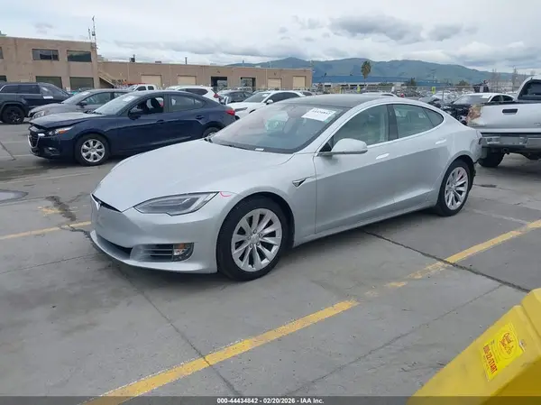 5YJSA1E24HF188508 2017 TESLA MODEL S - Image 2