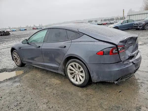 5YJSA1E24HF210541 2017 TESLA MODEL S - Image 2