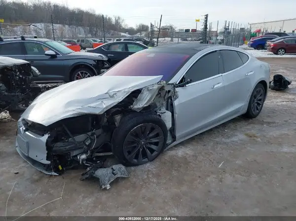 5YJSA1E24HF217957 2017 TESLA MODEL S - Image 2