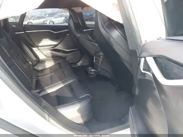 5YJSA1E24HF217957 2017 TESLA MODEL S - Image 8