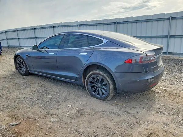 5YJSA1E24HF227677 2017 TESLA MODEL S - Image 2
