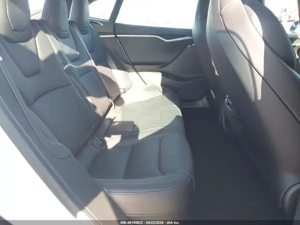 5YJSA1E24JF242427 2018 TESLA MODEL S - Image 8