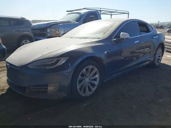 5YJSA1E24JF245845 2018 TESLA MODEL S - Image 2