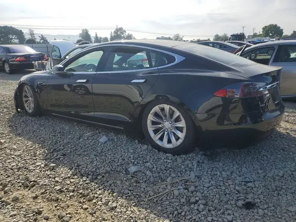 5YJSA1E24JF249099 2018 TESLA MODEL S - Image 2