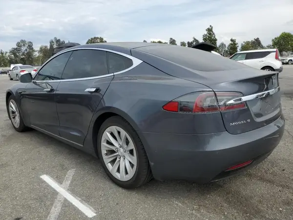 5YJSA1E24JF249619 2018 TESLA MODEL S - Image 2