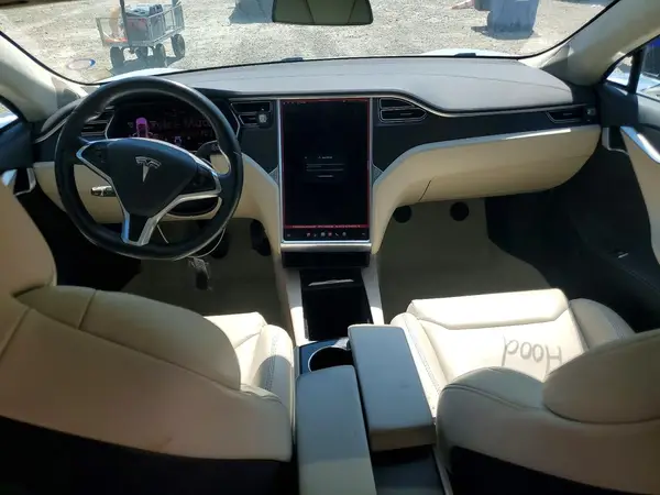 5YJSA1E24JF252407 2018 TESLA MODEL S - Image 8