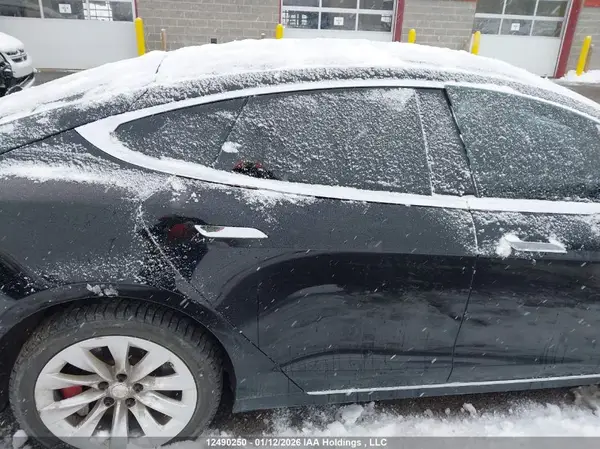 5YJSA1E24JF252519 2018 TESLA MODEL S - Image 8