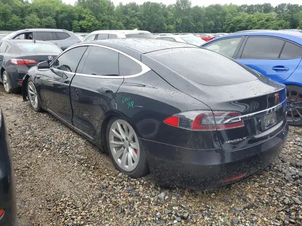5YJSA1E24JF253492 2018 TESLA MODEL S - Image 2