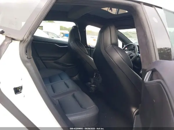 5YJSA1E24JF257042 2018 TESLA MODEL S - Image 8