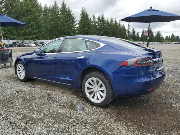5YJSA1E24JF257235 2018 TESLA MODEL S - Image 2