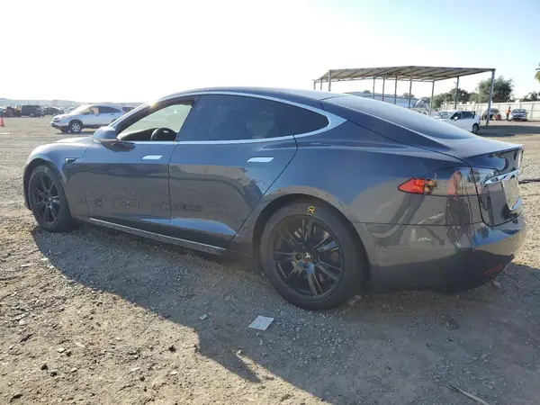 5YJSA1E24JF261561 2018 TESLA MODEL S - Image 2