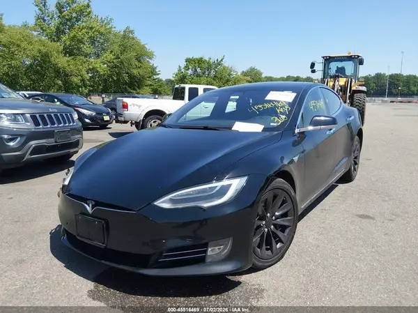 5YJSA1E24JF266680 2018 TESLA MODEL S - Image 2