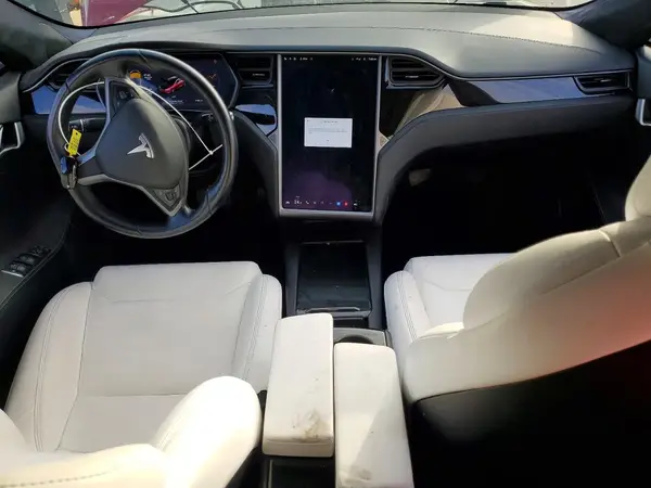 5YJSA1E24JF270390 2018 TESLA MODEL S - Image 8