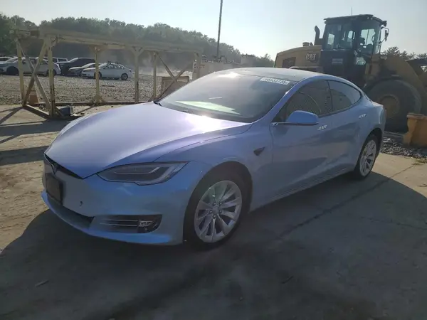 5YJSA1E24JF272673 2018 TESLA MODEL S - Image 1