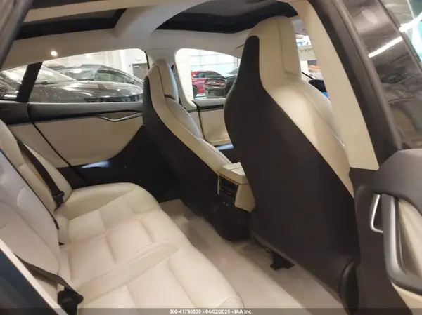 5YJSA1E24JF276044 2018 TESLA MODEL S - Image 8