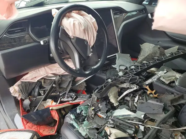 5YJSA1E24JF280725 2018 TESLA MODEL S - Image 8