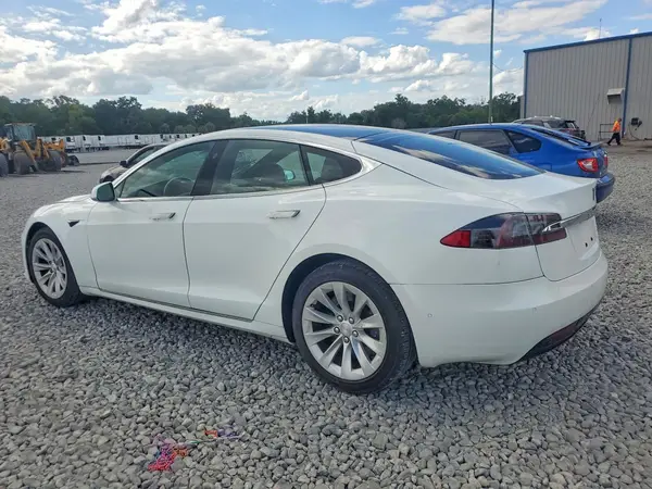 5YJSA1E24JF281793 2018 TESLA MODEL S - Image 2