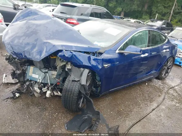5YJSA1E24JF284676 2018 TESLA MODEL S - Image 2