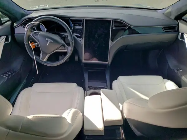 5YJSA1E24JF286587 2018 TESLA MODEL S - Image 8