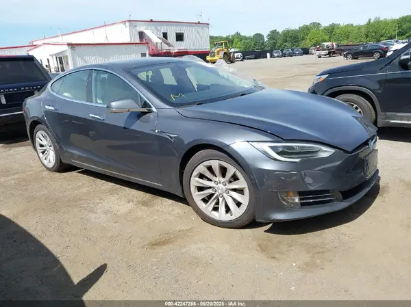 5YJSA1E24JF292518 2018 TESLA MODEL S - Image 1