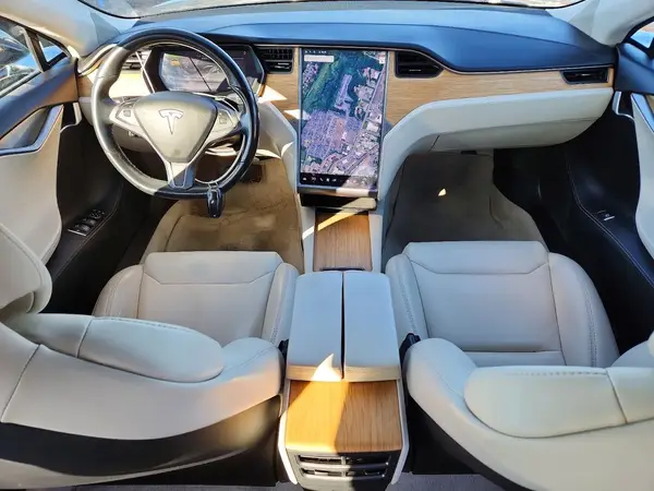 5YJSA1E24JF293328 2018 TESLA MODEL S - Image 8