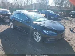 5YJSA1E24JF294110 2018 TESLA MODEL S