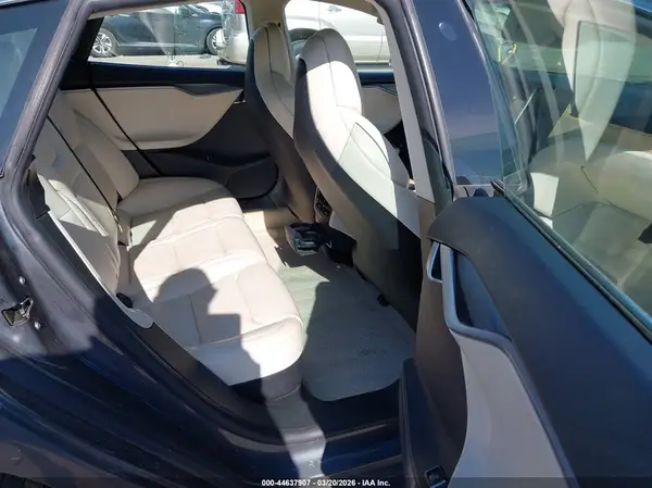 5YJSA1E24JF297752 2018 TESLA MODEL S - Image 8