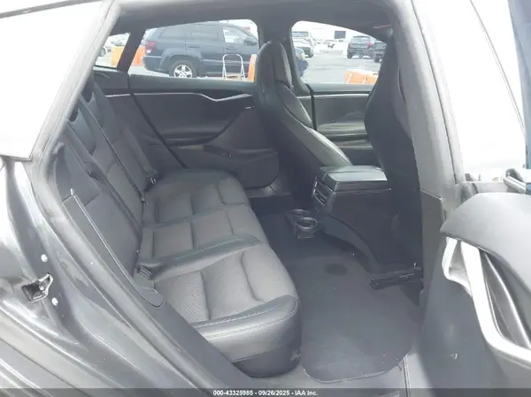 5YJSA1E24KF299762 2019 TESLA MODEL S - Image 8