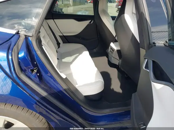 5YJSA1E24KF300442 2019 TESLA MODEL S - Image 8